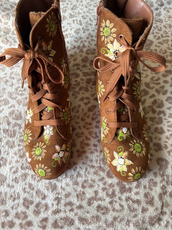Shoes - Women’s Brown Floral Lace-Up Ankle Boots